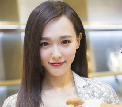 网红歌手容,音乐网红的崛起与影响力